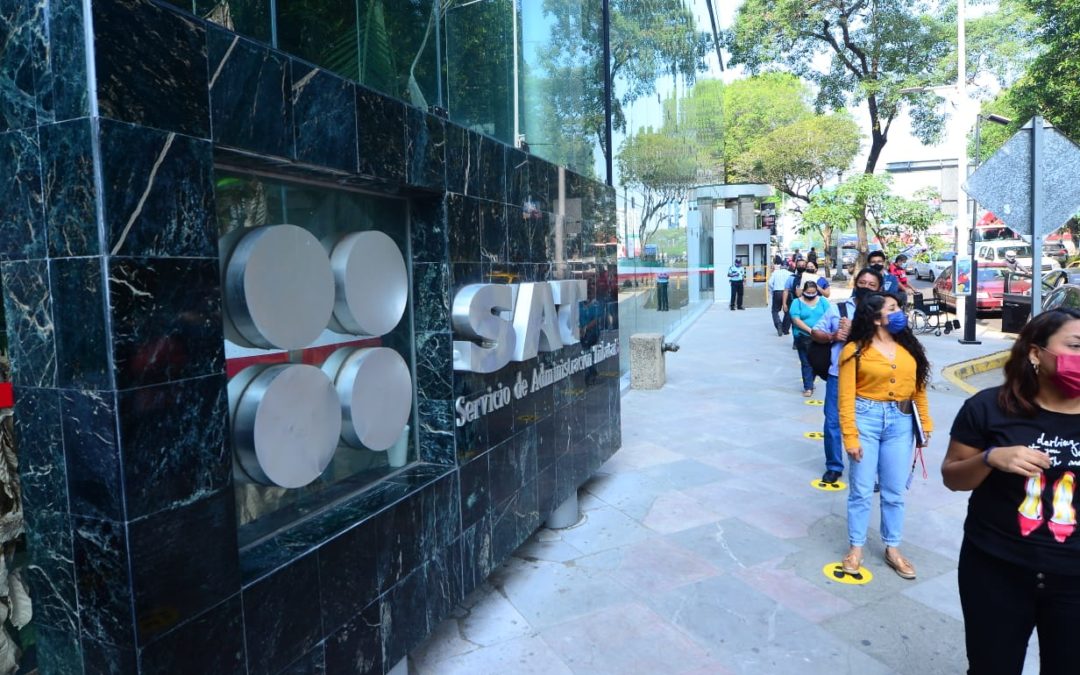 Pide Instituto de Contadores abrir más ventanillas para trámites ante el SAT