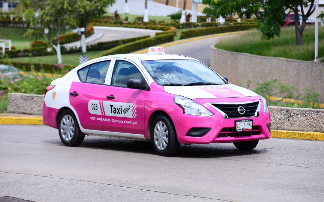 Concesionarios de Taxis Plus Rosas serán sancionados y unidades podrían ser detenidas si no son manejadas por mujeres.