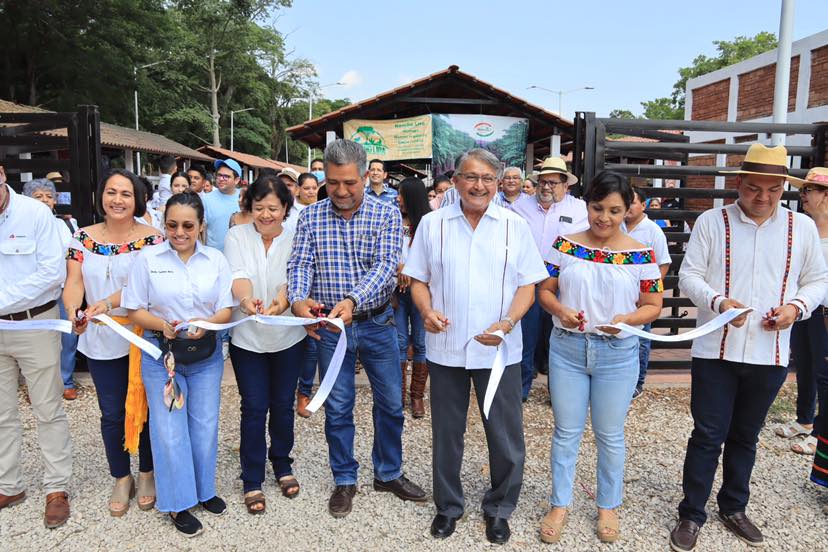 Gobierno de Comalcalco inauguró las instalaciones del Tianguis Campesino