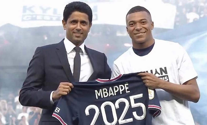 Mbappé renueva con el PSG  hasta 2025