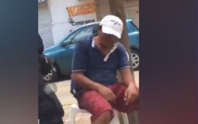 Graban a policía agrediendo a un sujeto en Villahermosa