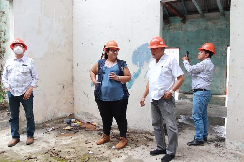Revisa Ayuntamiento de Comalcalco en coordinación con el INAH daños a edificio de La ”Cacaotera”