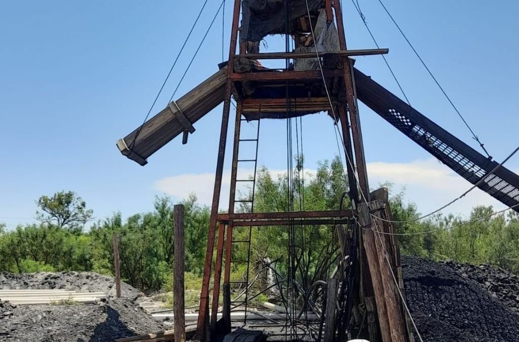 Gobierno de Coahuila eleva a 11 el número de mineros atrapados en “Sabinas”