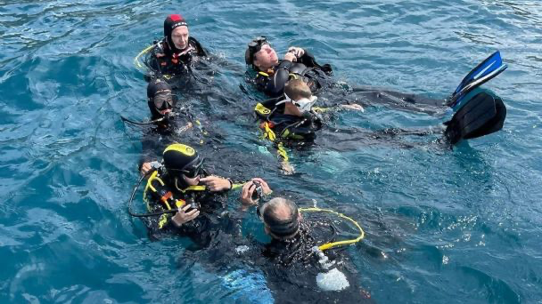 Una turista se ahogó frente a su novio durante una práctica de buceo 