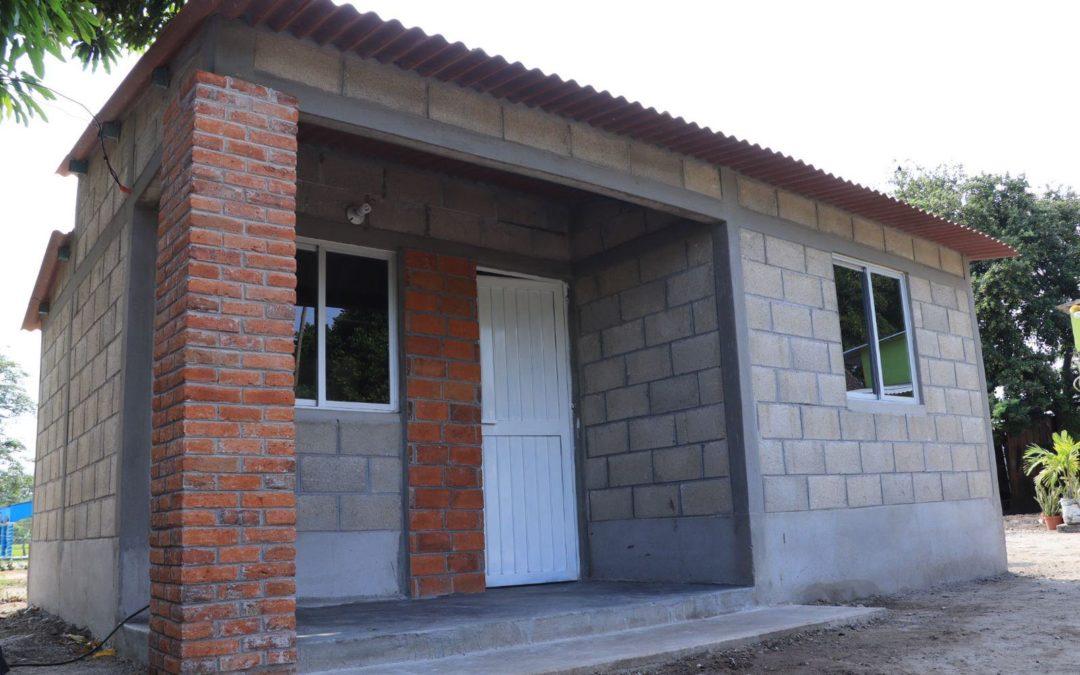 «Comalli-Co» Ayuntamiento de Comalcalco sigue cumpliendo sueños a familias de escasos recursos.