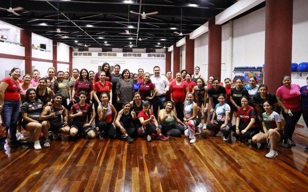 Constata Yolanda Osuna trabajos de rehabilitación del interior y exterior del Gym Ateneo