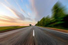 Hipnosis de carretera: el curioso y peligroso efecto que ocurre mientras conduces.