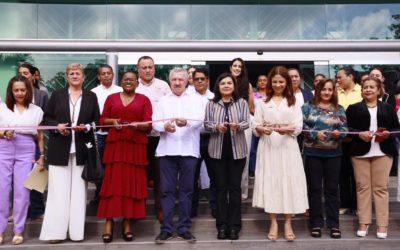 Lleva el ayuntamiento de Centro unidad de mastografía y de salud para realizar estudios de Papanicolaou y sobre detección de cáncer de mama a 100 trabajadoras del Congreso del Estado.