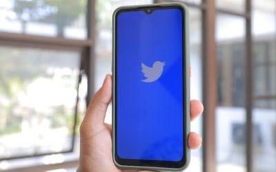 Twitter confía a las organizaciones la verificación de sus miembros.